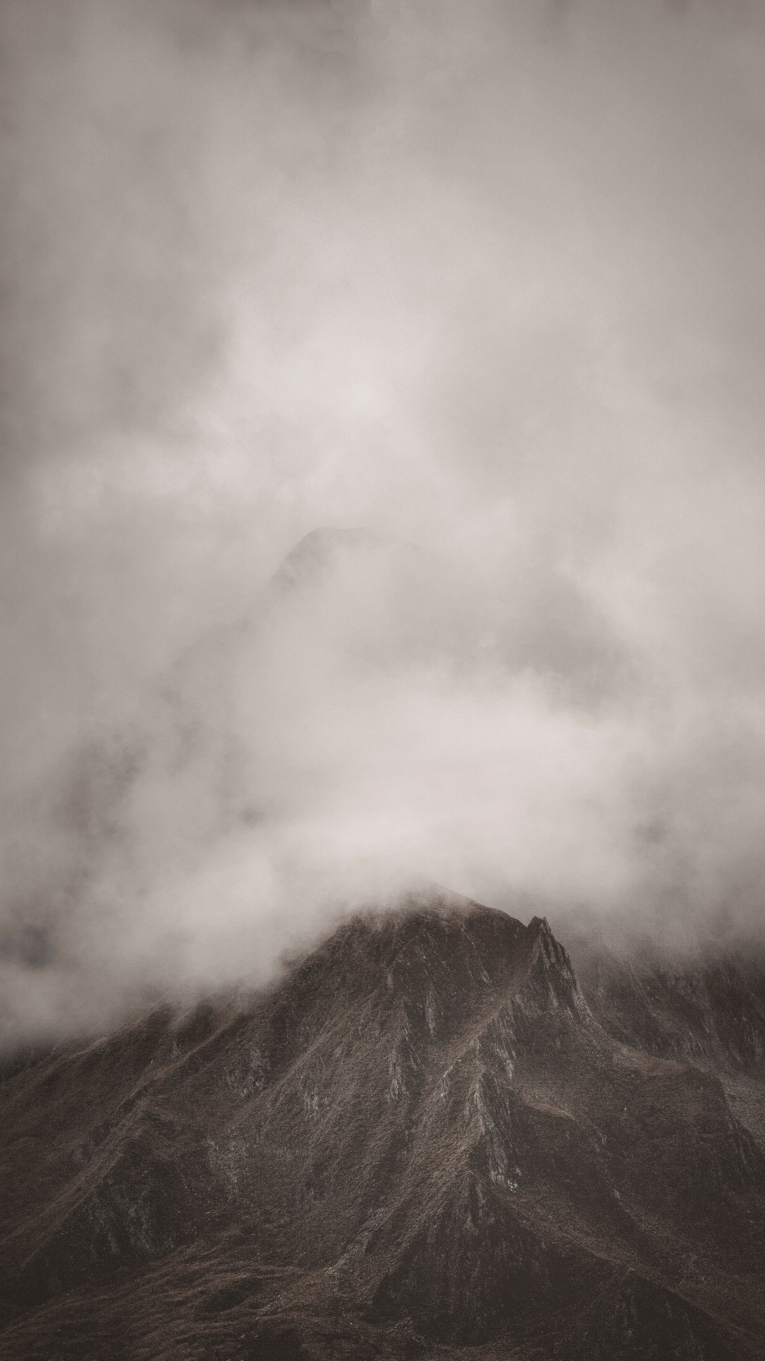 Обои горный хребет, облако, атмосфера, холм, нагорье в разрешении 1080x1920