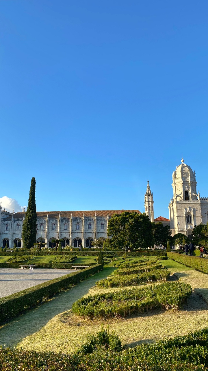 Обои растение, сад, хедж, имущество, величественный дом в разрешении 720x1280