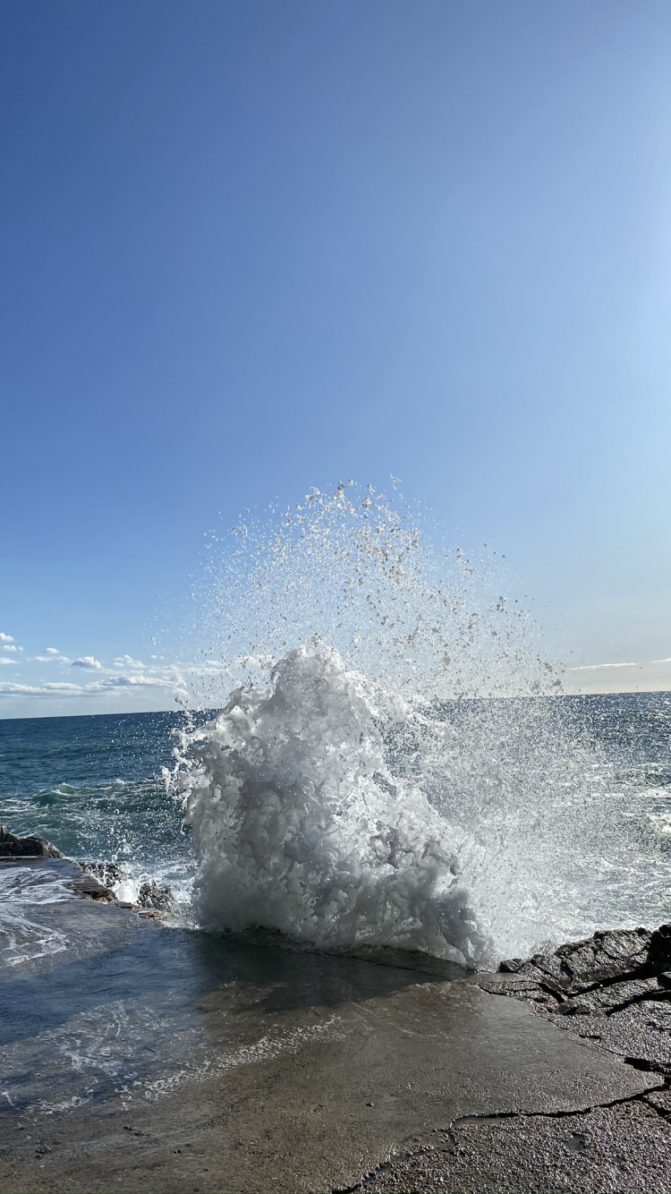 Обои море, вода, океан, мыс, водоем в разрешении 750x1334