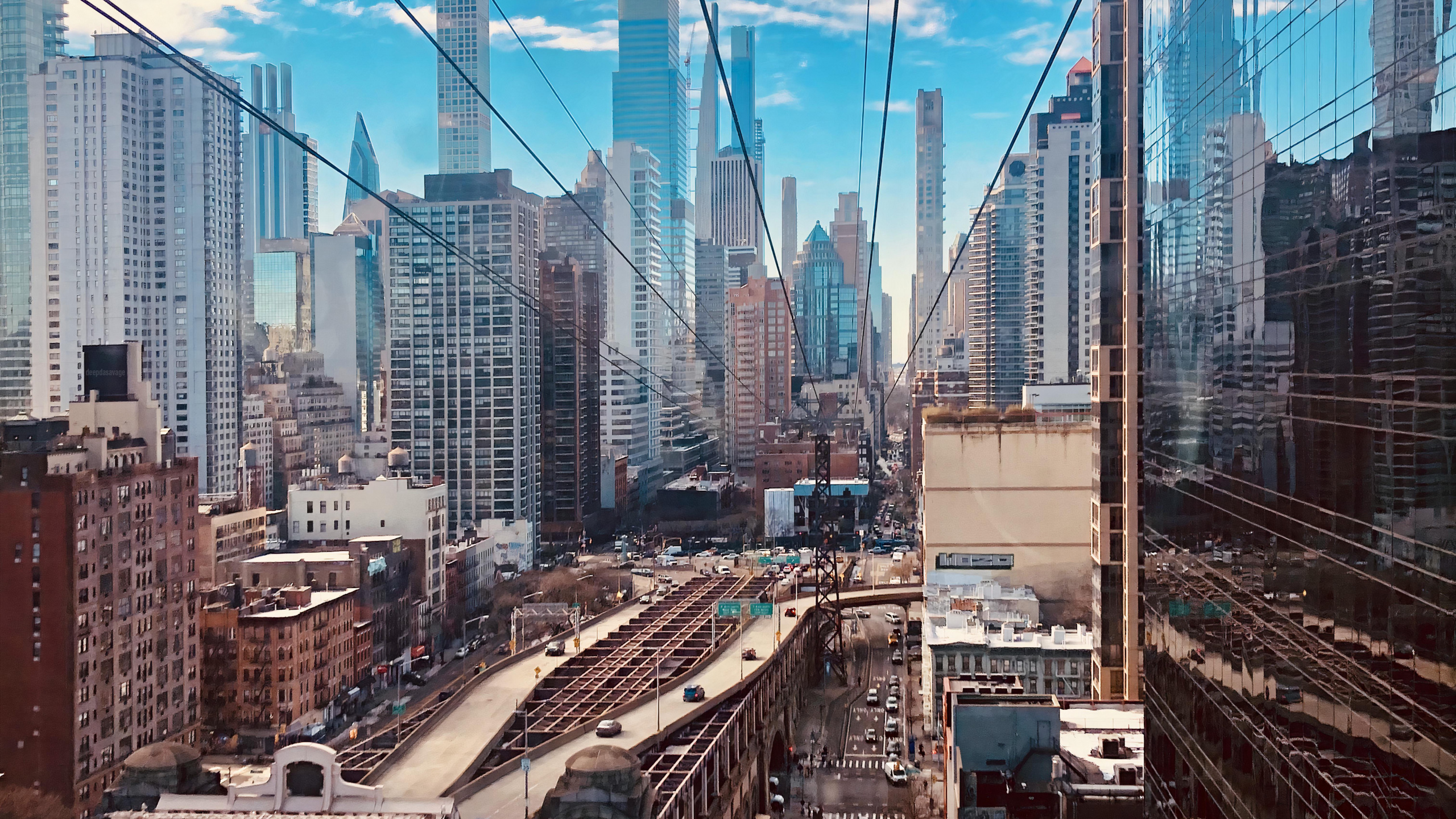 Обои четыре свободы, здание, небоскреб, легковые автомобили, вышка в разрешении 2560x1440