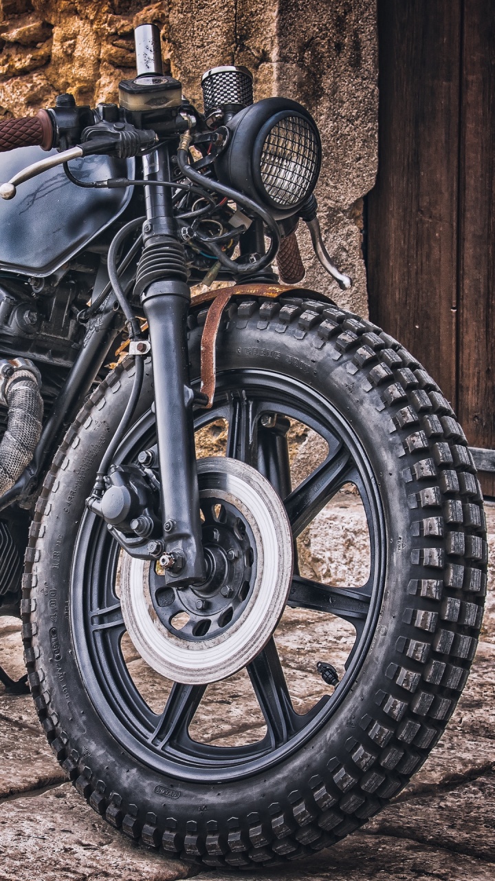 Обои мотоцикл, Honda Motor Company, Husqvarna Svartpilen 701, Кафе рейсер, Хонда ЦБ в разрешении 720x1280