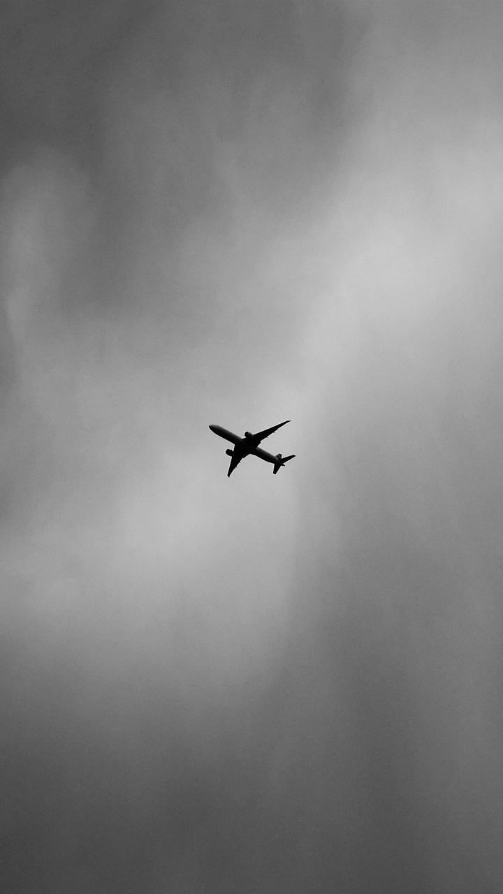 Обои полет, черный, атмосфера, облако, монохромный в разрешении 720x1280