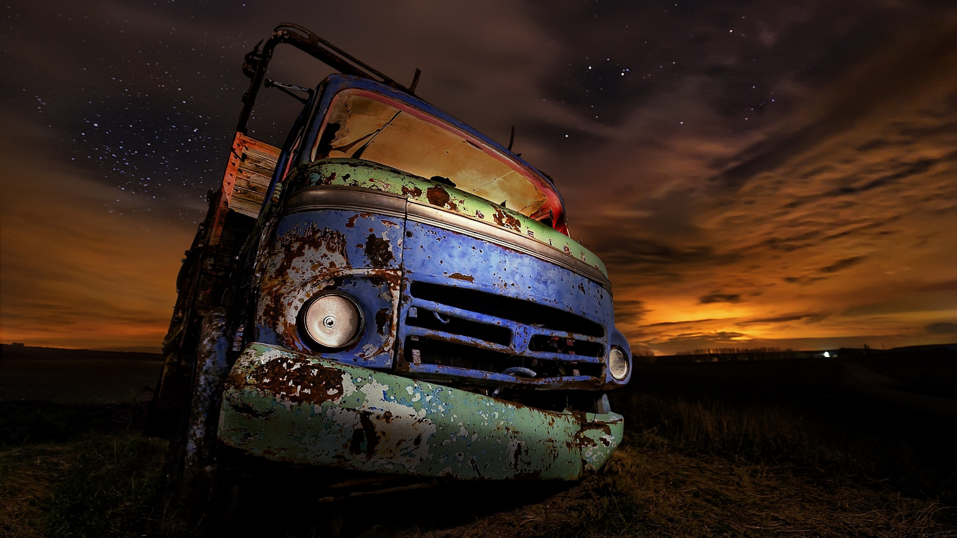 Обои грузовик, ночь, отражение, Офф-роуд, стены в разрешении 1920x1080