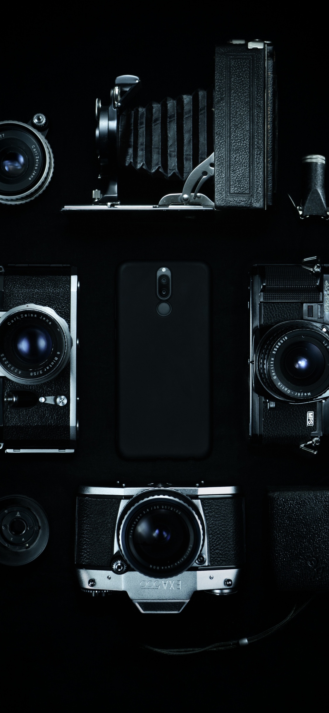 Обои камера, цифровой фотоаппарат, оптика камеры, электроника, звуковое оборудование в разрешении 1125x2436