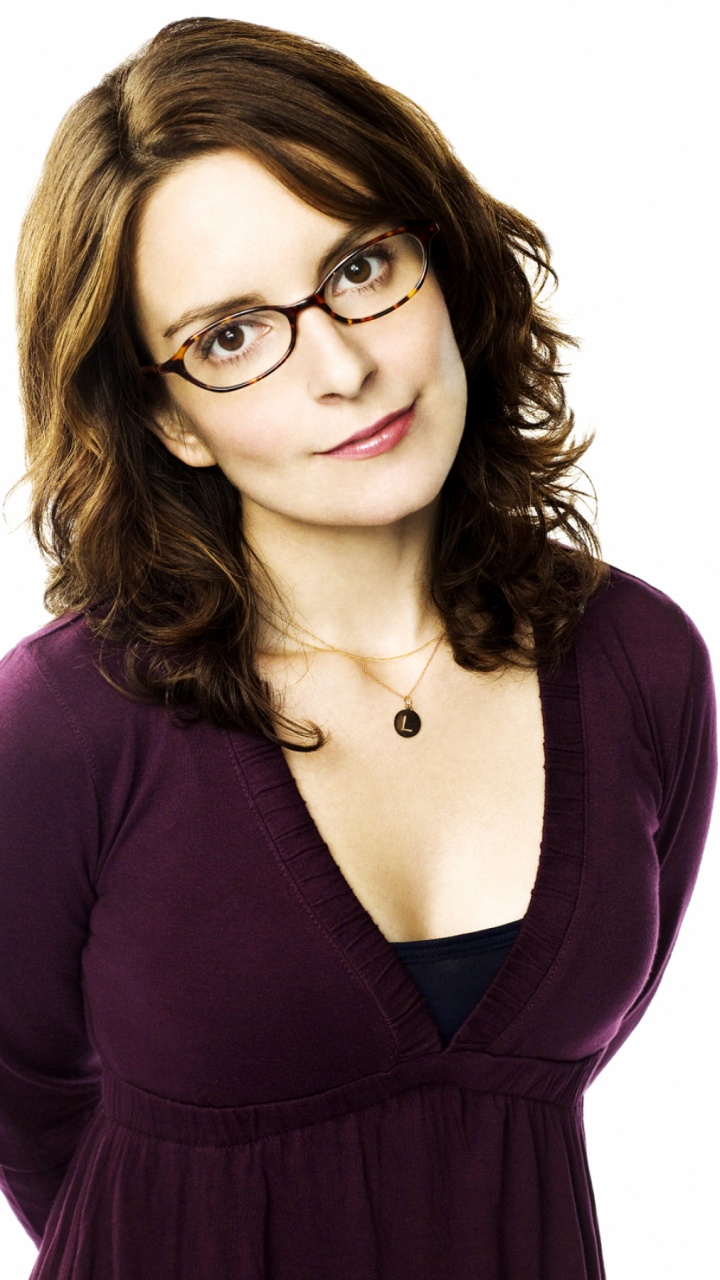 Обои пурпур, сценарист, фильм, знаменитость, шатенка в разрешении 720x1280