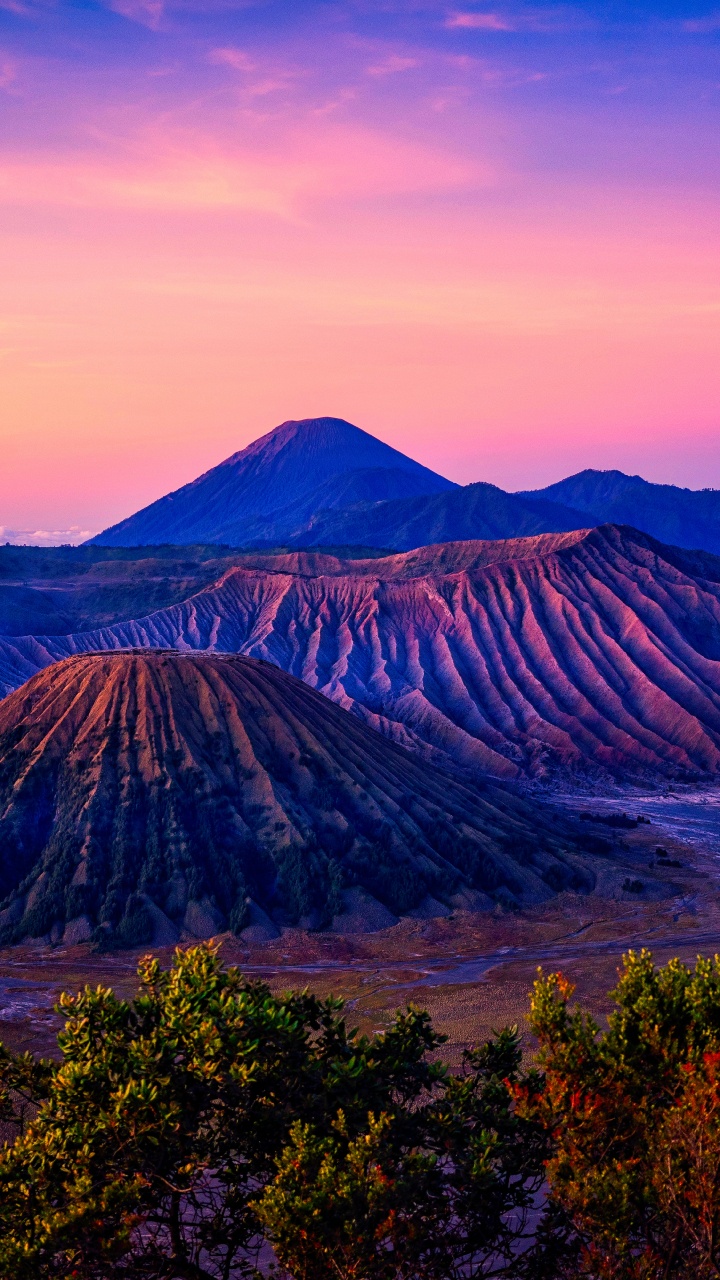 Обои Гора Бромо, вулкан, гора, дикая местность, нагорье в разрешении 720x1280