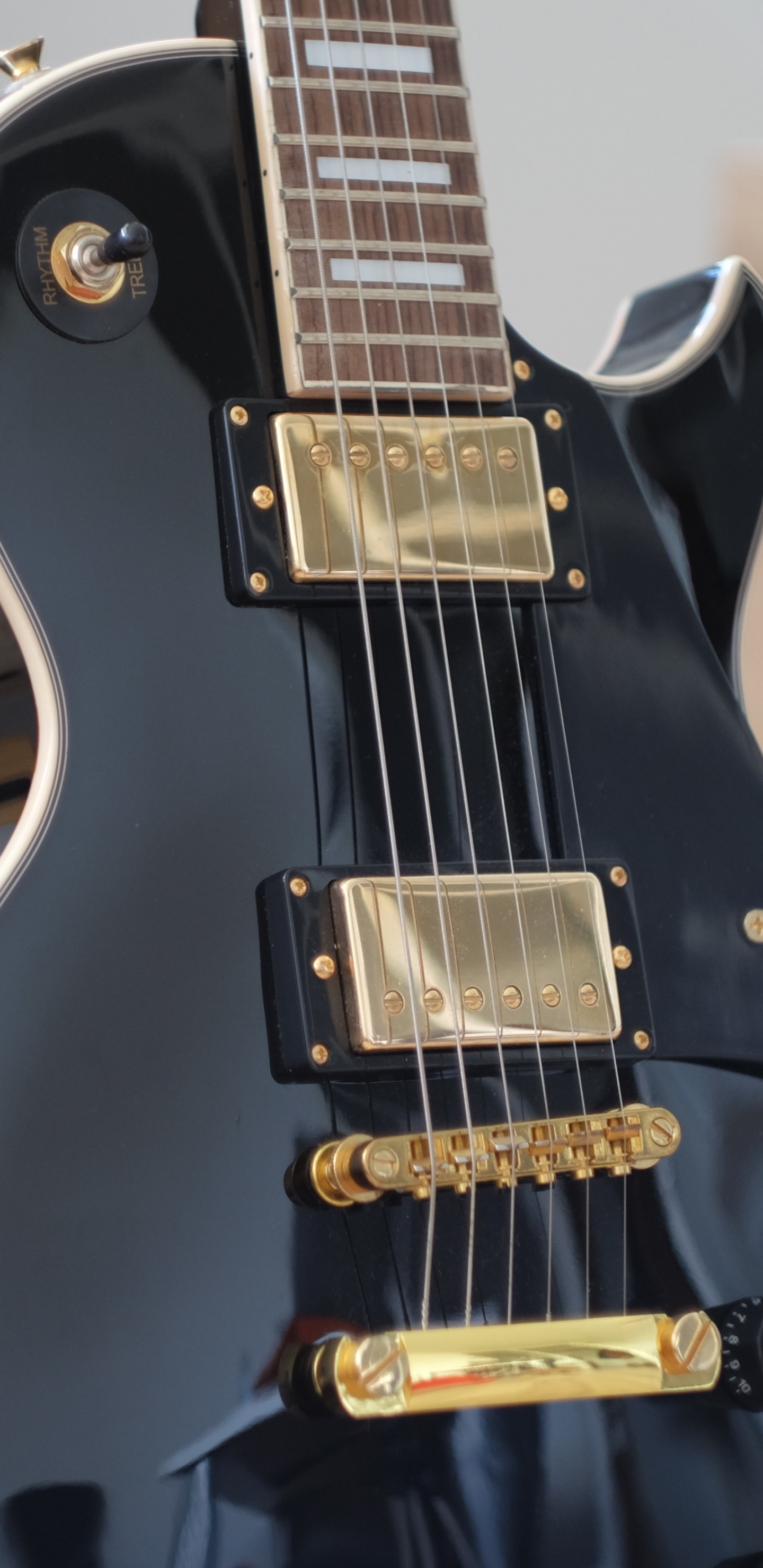 Обои электрогитара, гитара, басгитара, гитарист, акустическая гитара в разрешении 1440x2960