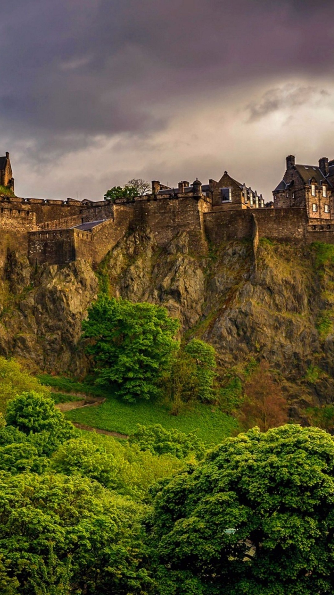 Обои Эдинбургский Замок, Королевская Миля, замок, природа, растительность в разрешении 1080x1920