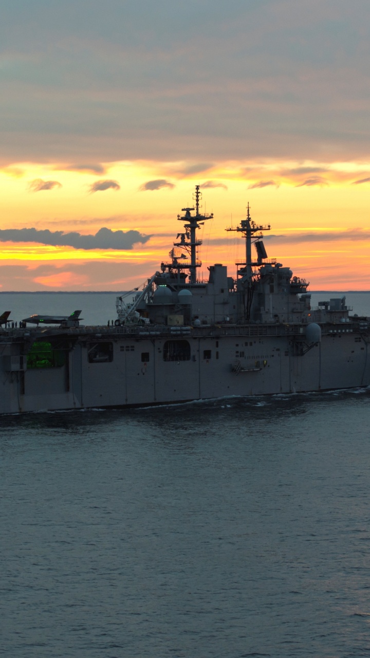 Обои корпус морской пехоты США, морское ведомство, пехотинцы, военный корабль, корабль в разрешении 720x1280