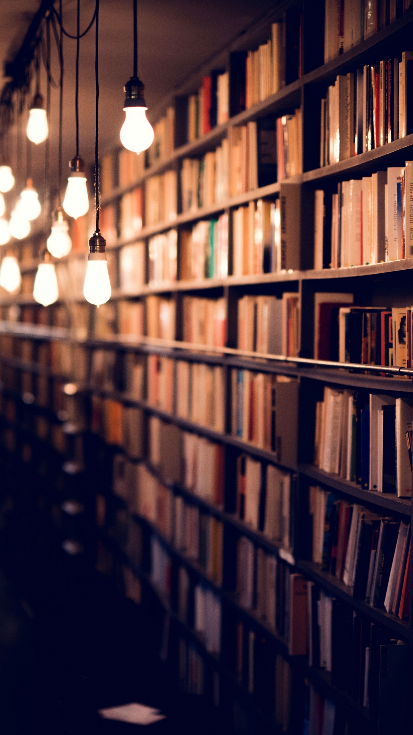 Обои работа, книга, стеллаж, архитектура, этажерка в разрешении 1440x2560