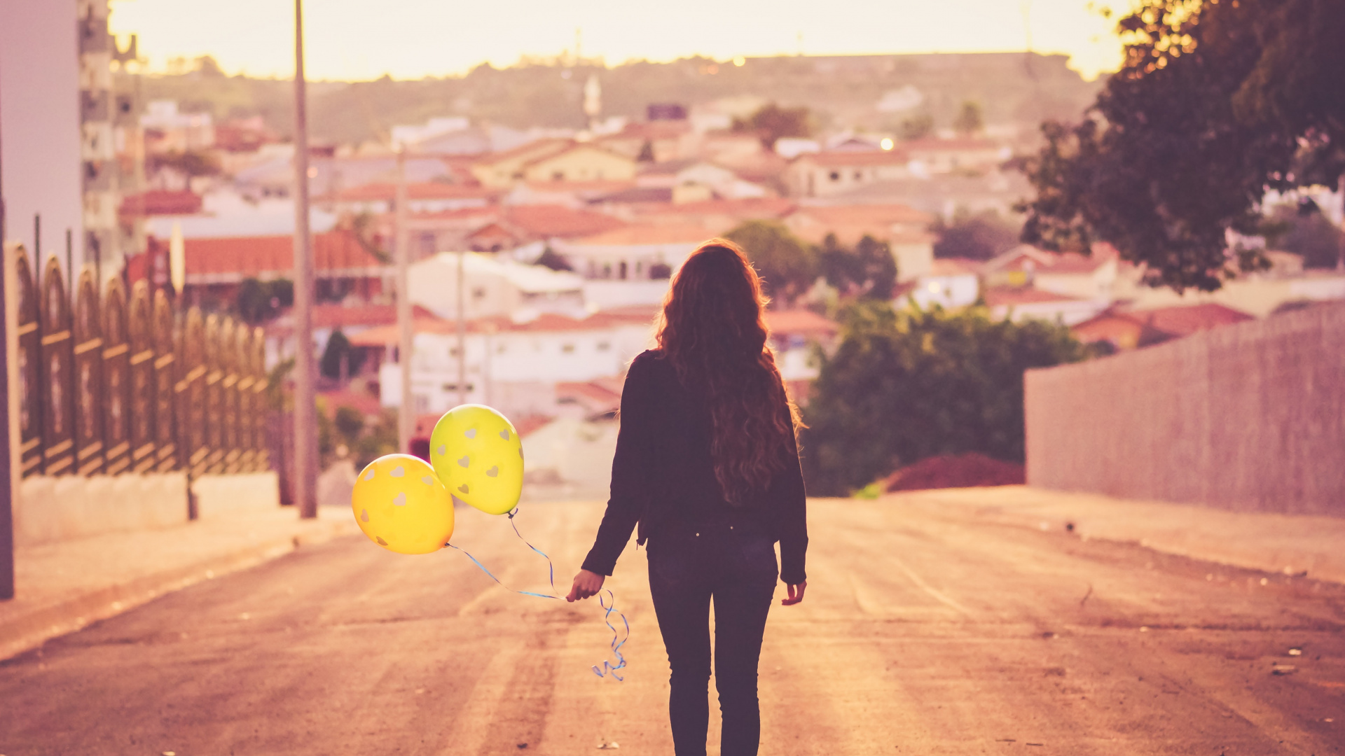 Обои желтый, свет, красота, солнечный свет, городской район в разрешении 1920x1080