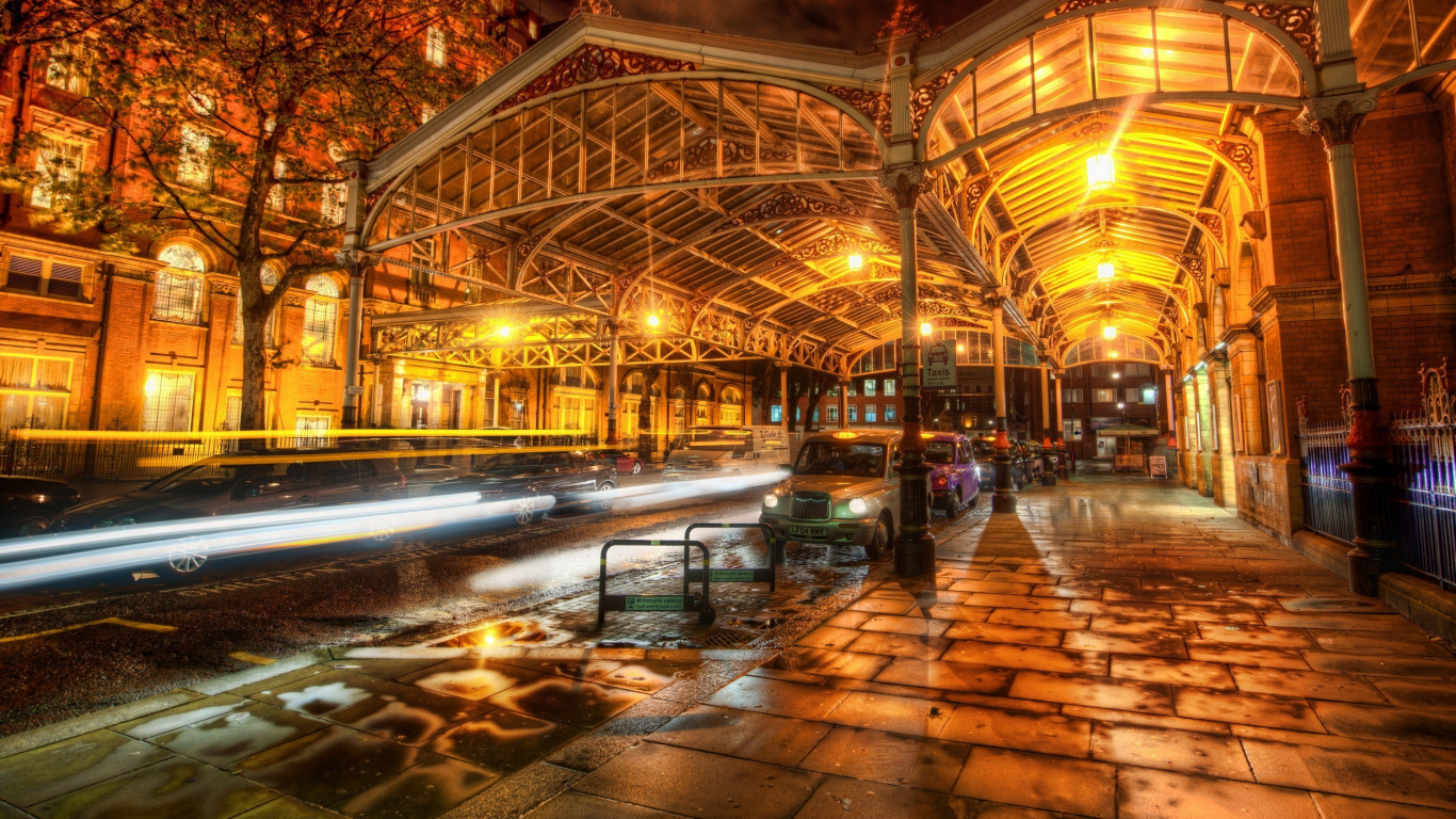 Обои здание, ночь, освещение, город, отражение в разрешении 1366x768