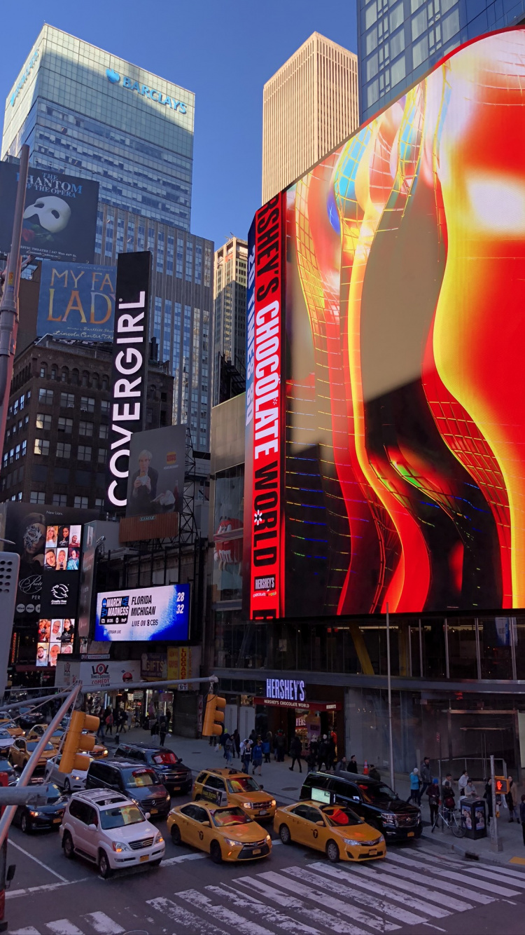 Обои метрополия, автомобильный стояночный свет, город, коммерческое здание, здание в разрешении 750x1334