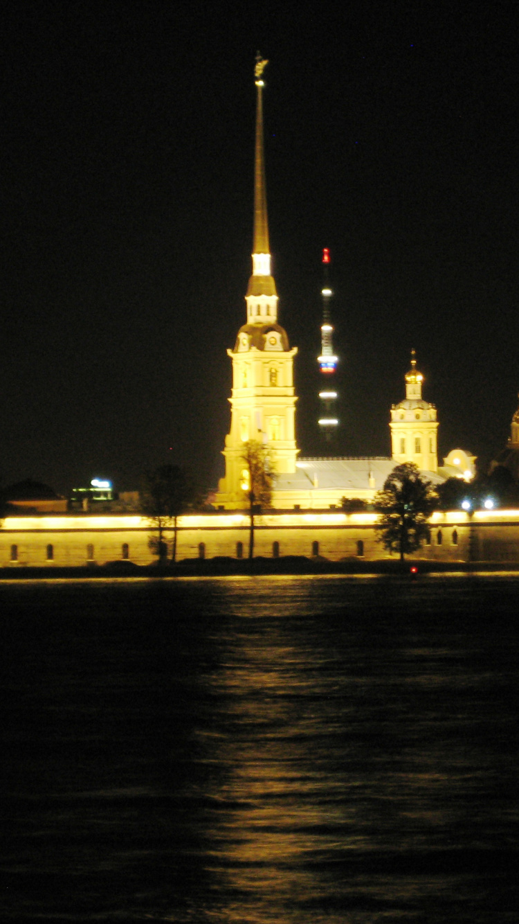 Обои Петропавловская крепость, достопримечательность, ночь, ориентир, вышка в разрешении 750x1334