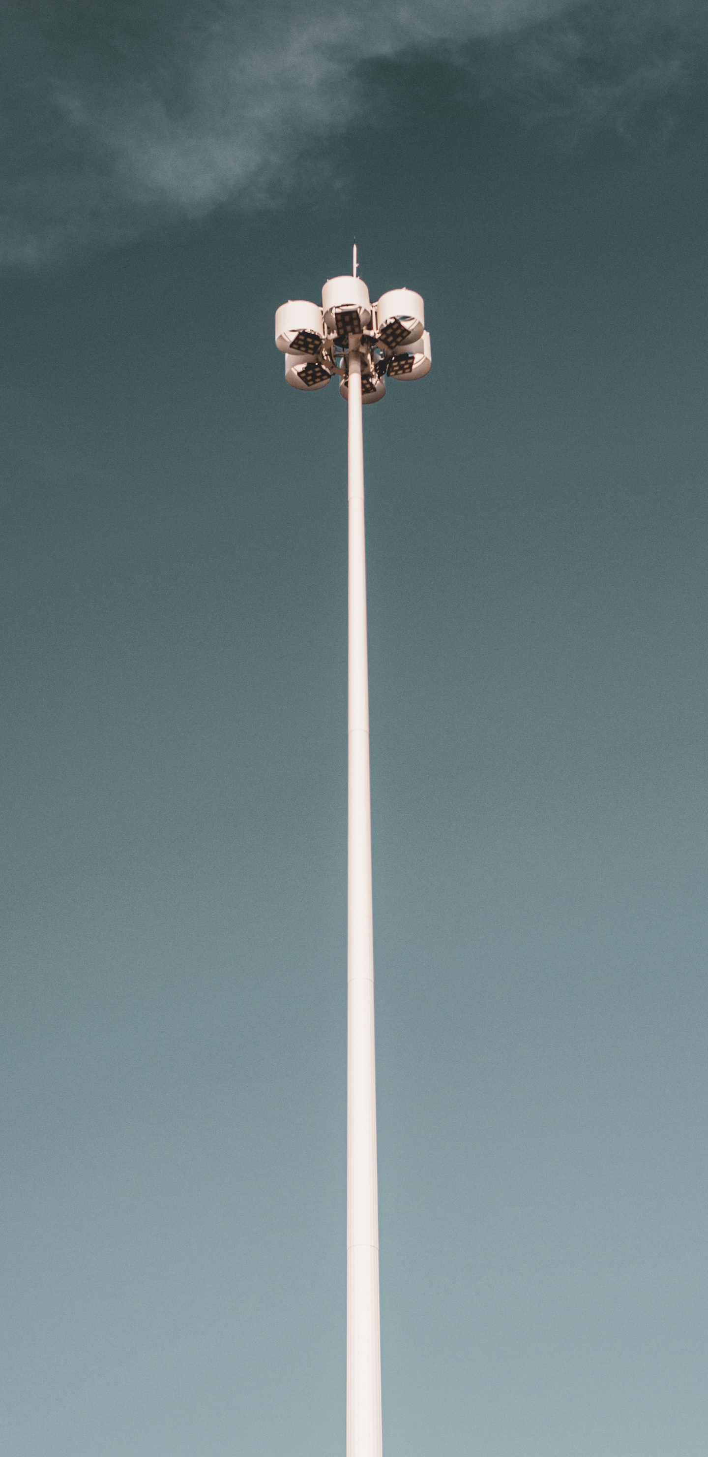 Обои фонарь, уличный фонарь, свет, освещение, осветительная арматура в разрешении 1440x2960