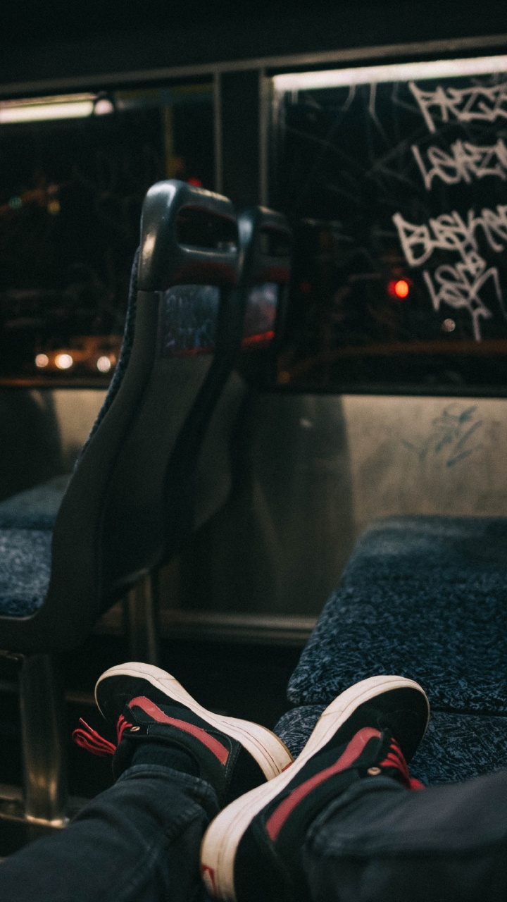 Обои транспорт, авто, общественный транспорт, автомобильные запчасти, вождение в разрешении 720x1280