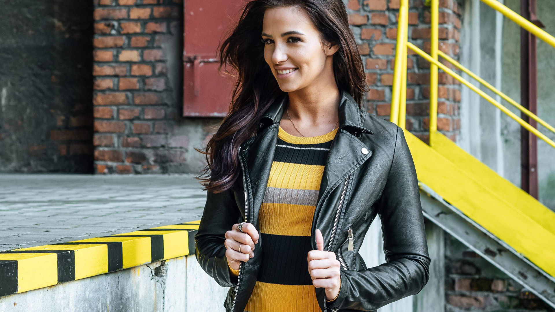 Обои джинсы, желтый, уличная мода, одежда, куртка в разрешении 1920x1080