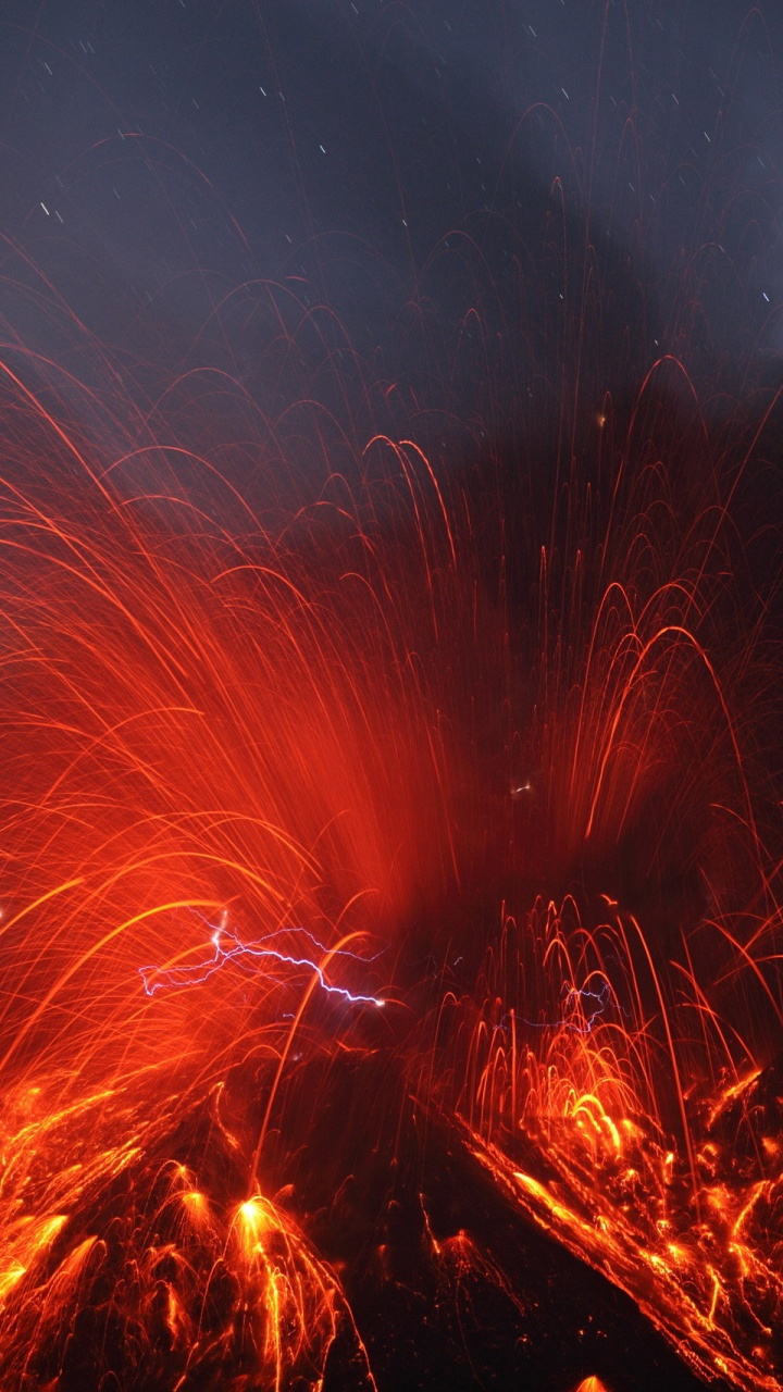 Обои вулкан, вулканического рельефа, лава, типы вулканических извержений, огонь в разрешении 720x1280