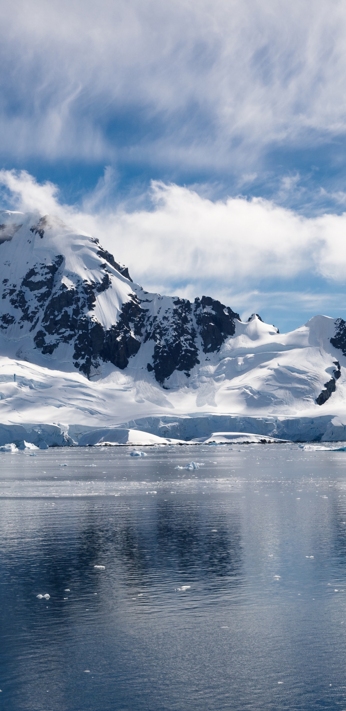 Обои снег, море, Остров, гора, полярные льды в разрешении 1440x2960