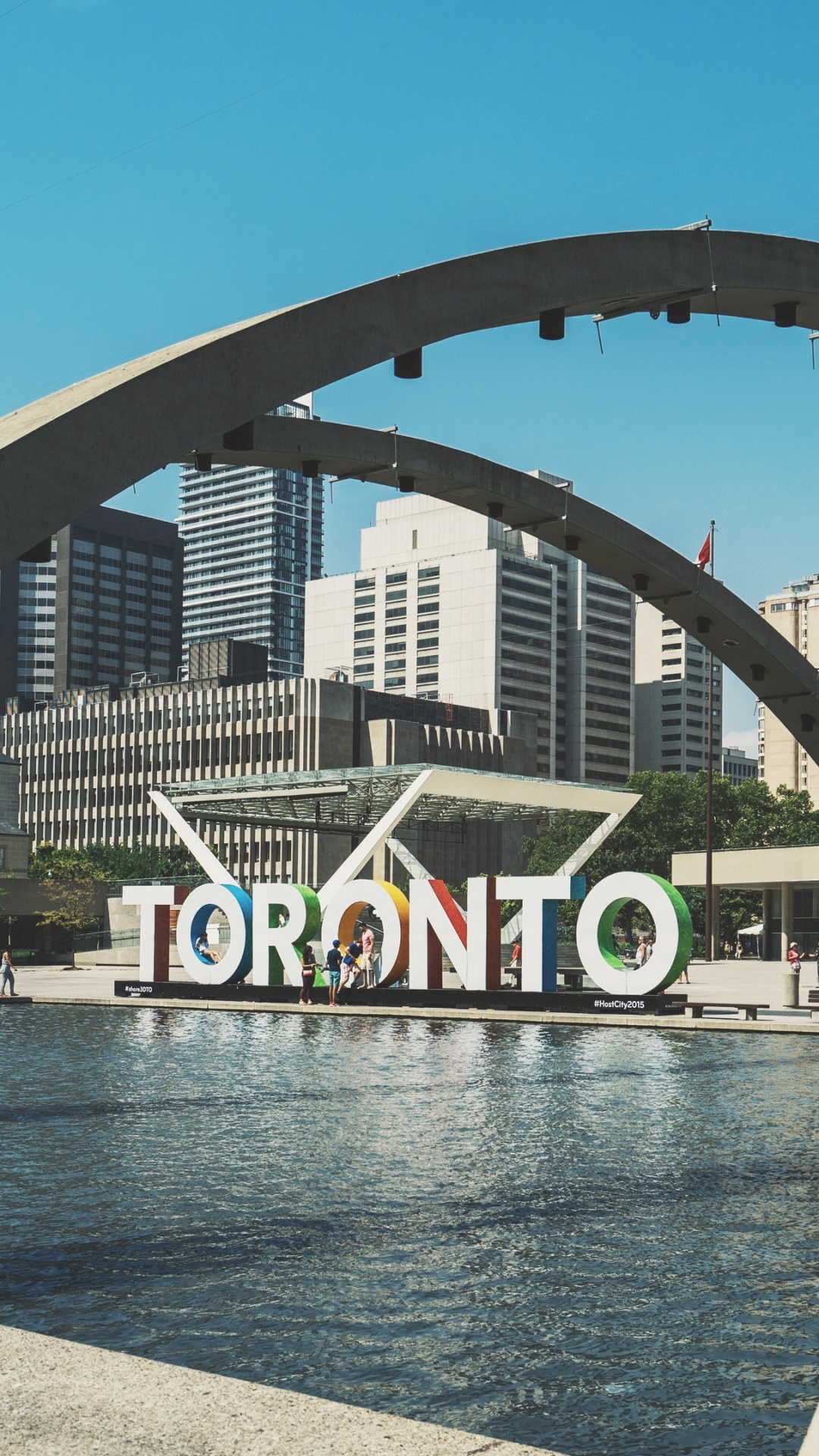 Обои арочный мостик, мост, вода, водный путь, город в разрешении 1080x1920