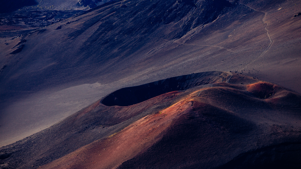 Обои щитовой вулкан, гора, дикая местность, нагорье, атмосфера в разрешении 1280x720