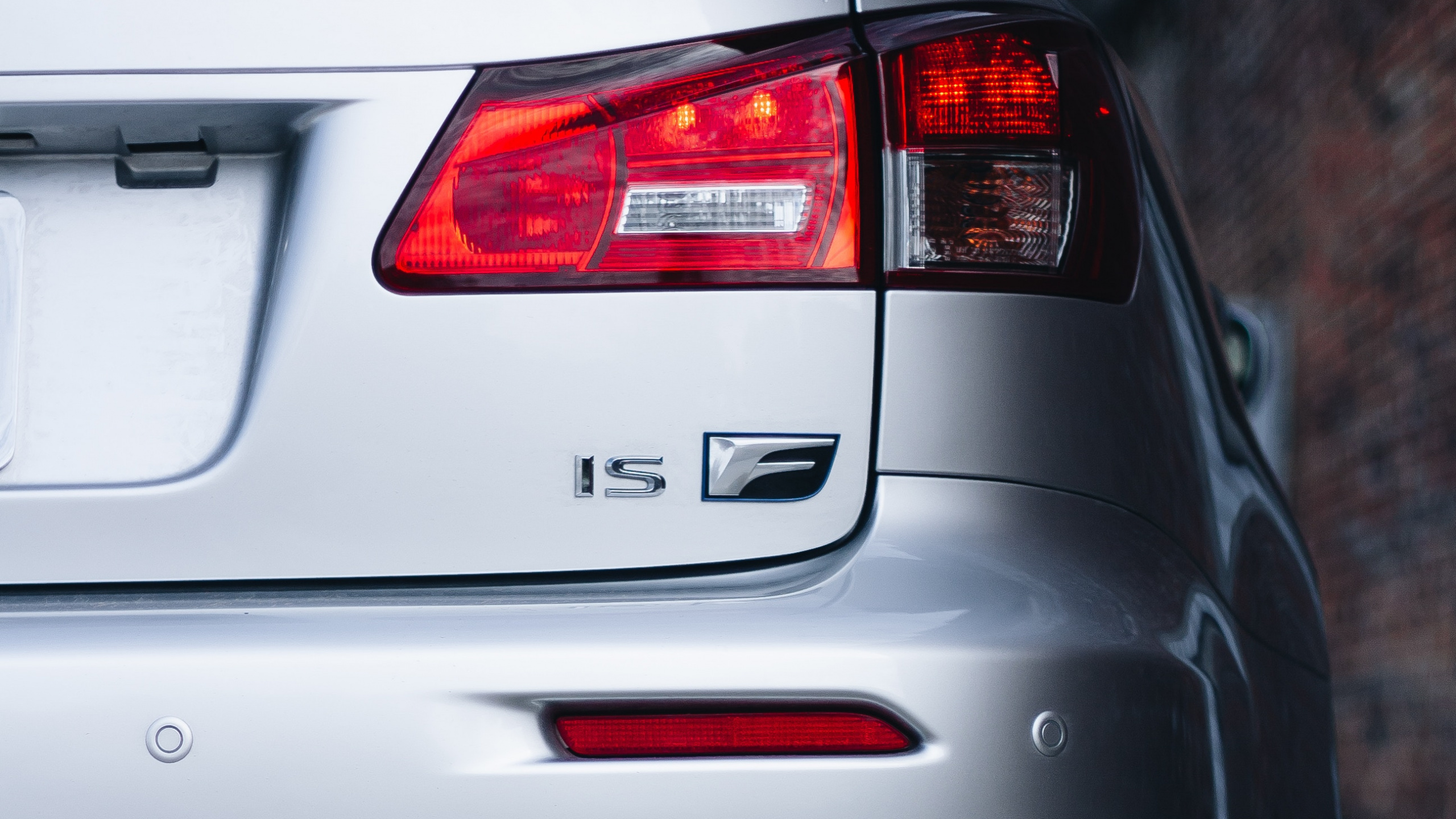 Обои авто, выхлопная система, автомобильное освещение, бампер, городской автомобиль в разрешении 2560x1440