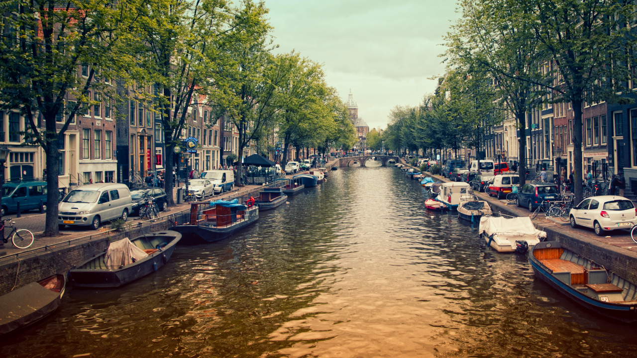 Обои канал, водный путь, водоем, вода, городок в разрешении 1280x720