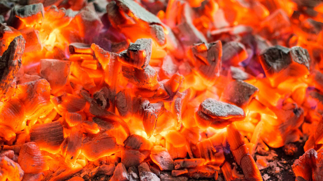 Обои пламя, огонь, Апельсин, сгорание, уголь в разрешении 1366x768