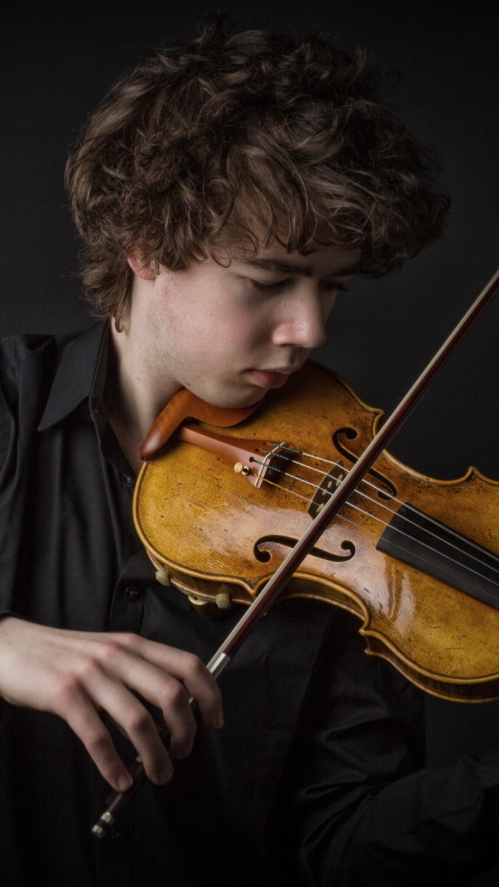 Обои скрипка, скрипач, альтист, музыкальный инструмент, струнный инструмент в разрешении 720x1280