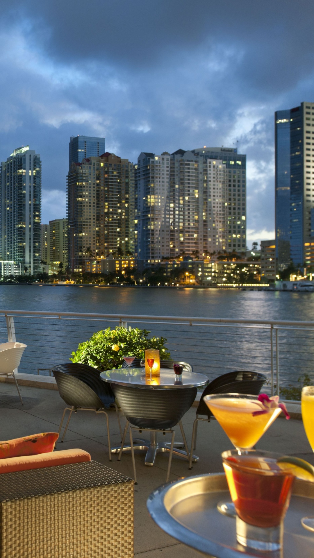 Обои ресторан, свойство, недвижимость, город, Пальма в разрешении 1080x1920