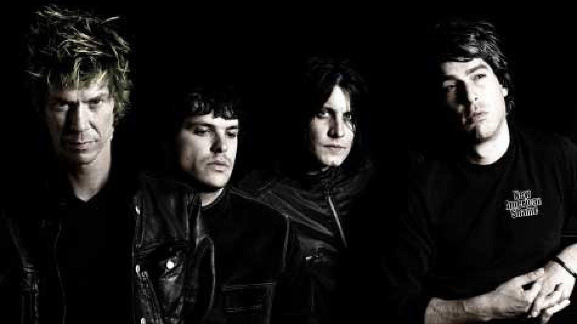 Обои социальная группа, Дафф Маккаган, музыкант, Velvet Revolver, темнота в разрешении 1920x1080