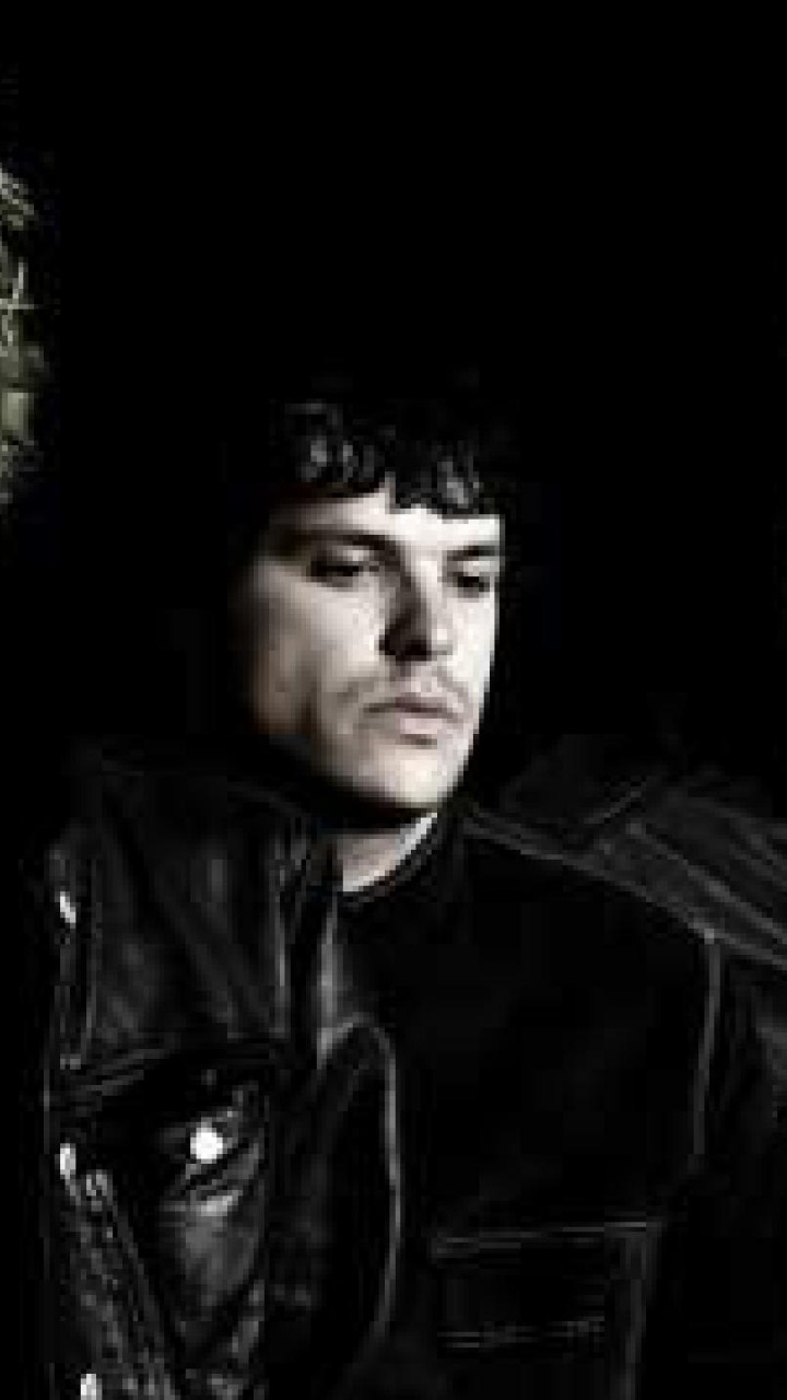 Обои социальная группа, Дафф Маккаган, музыкант, Velvet Revolver, темнота в разрешении 720x1280