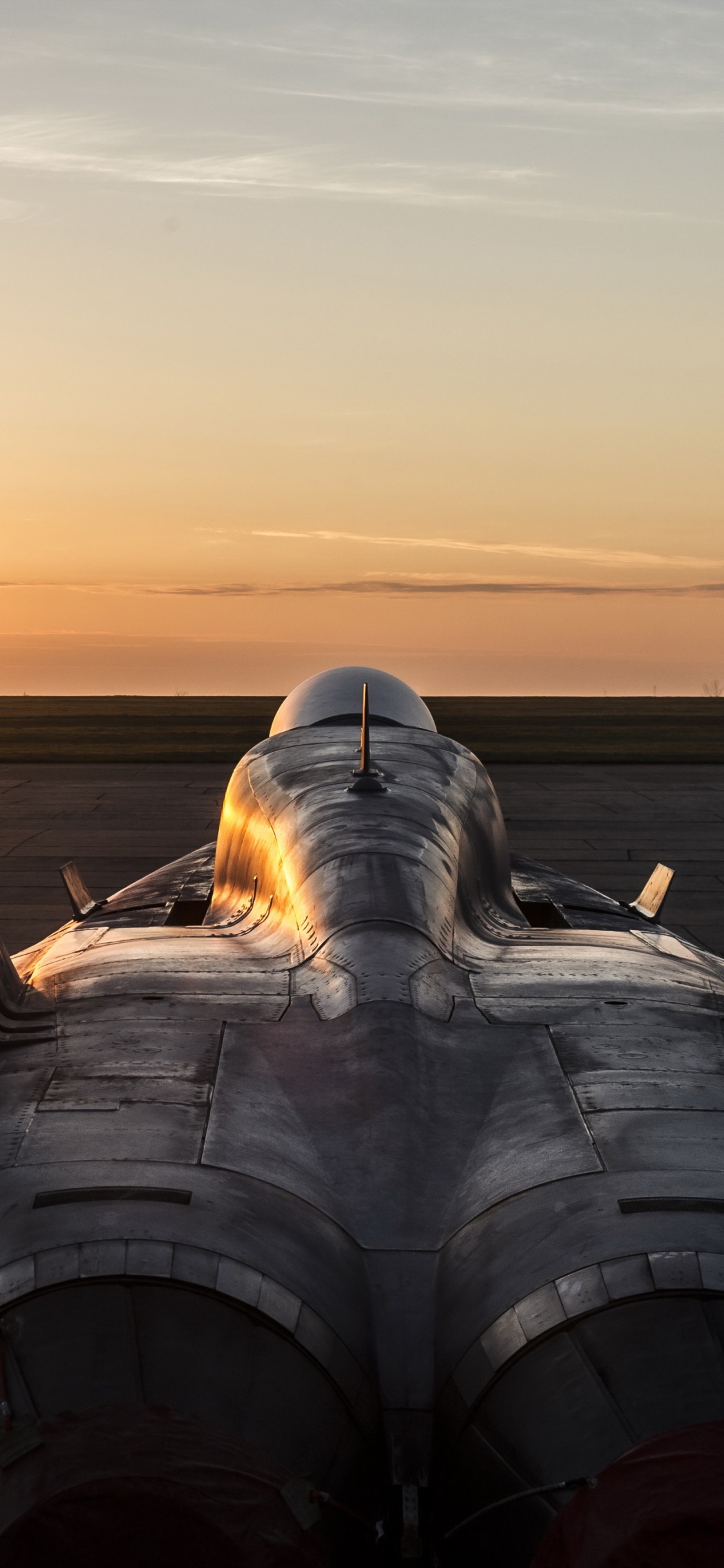 Обои закат, Макдоннелл Дуглас Ф-18 Хорнет, самолет, mcdonnell douglas cf 18 hornet, самолеты в разрешении 1125x2436