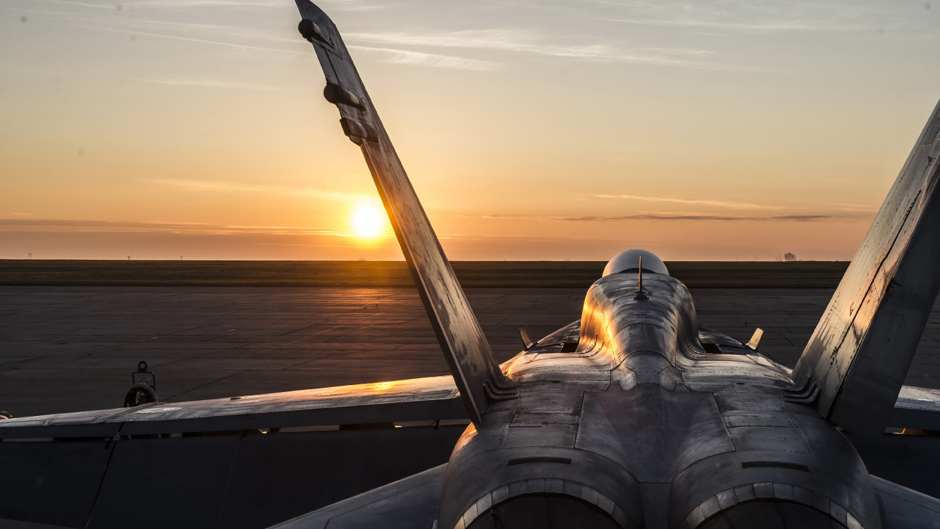 Обои закат, Макдоннелл Дуглас Ф-18 Хорнет, самолет, mcdonnell douglas cf 18 hornet, самолеты в разрешении 1366x768