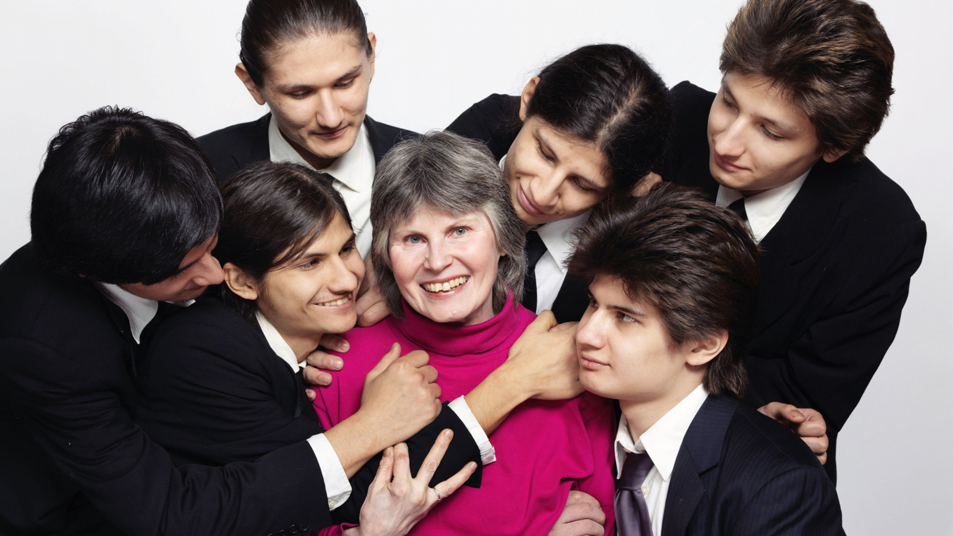 Обои Джагадиша Ангуло, Говинда Ангуло, волчья стая, люди, социальная группа в разрешении 1920x1080