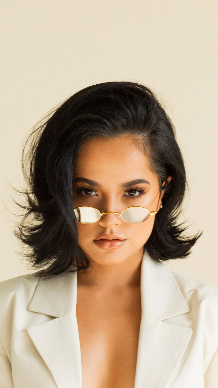 Обои Бекки Г, Зеленый Свет Идти, волосы, лицо, прическа в разрешении 750x1334