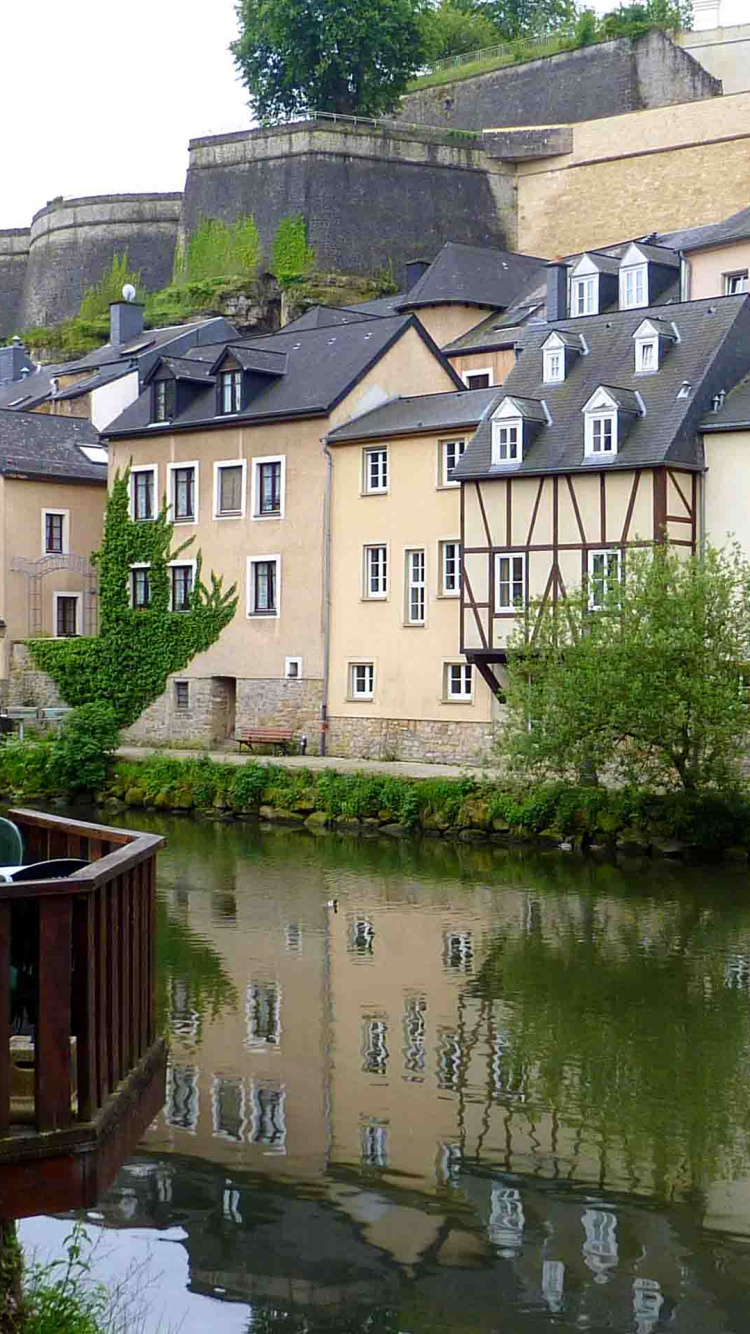 Обои водоток, канал, водный путь, городок, реки в разрешении 750x1334