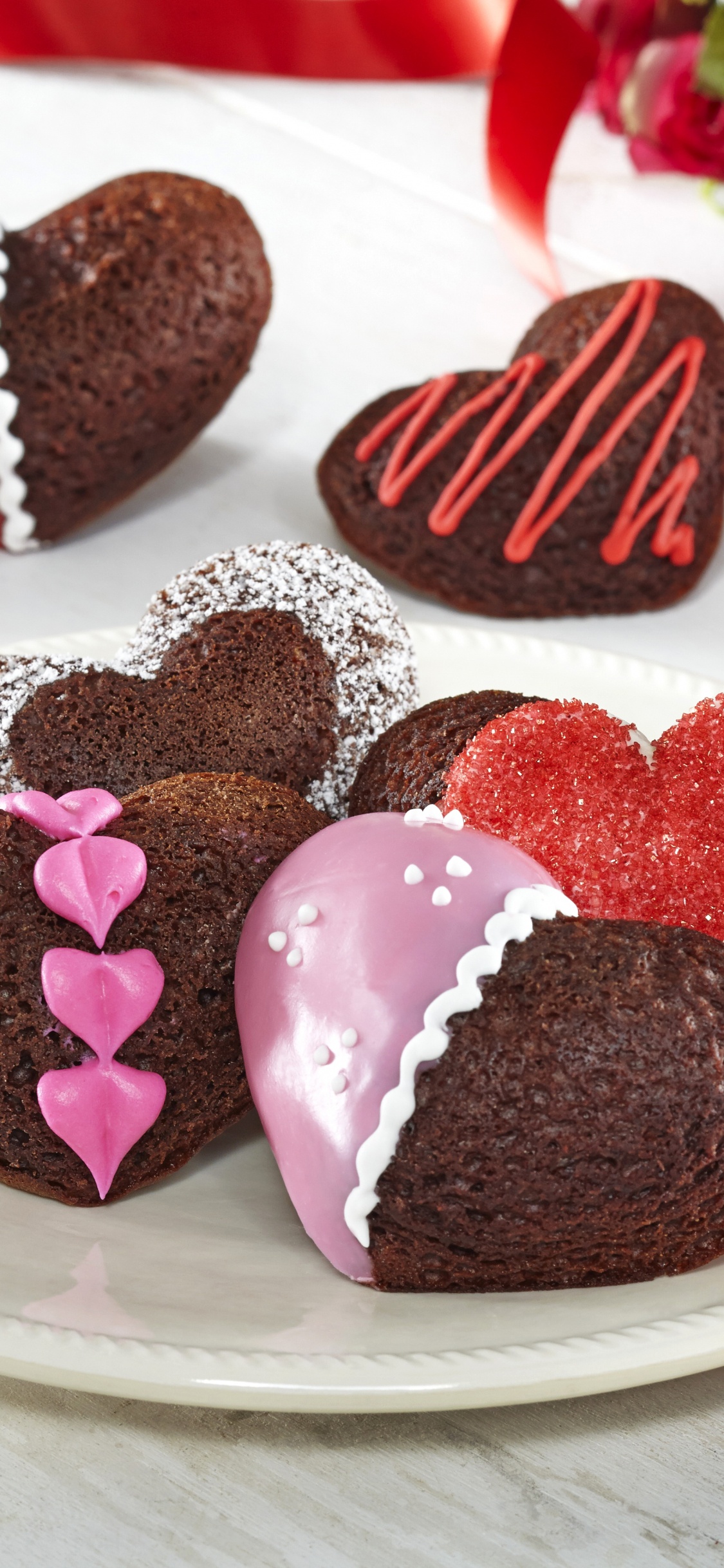 Обои шоколадный торт, День Святого Валентина, шоколад, пища, сердце в разрешении 1125x2436