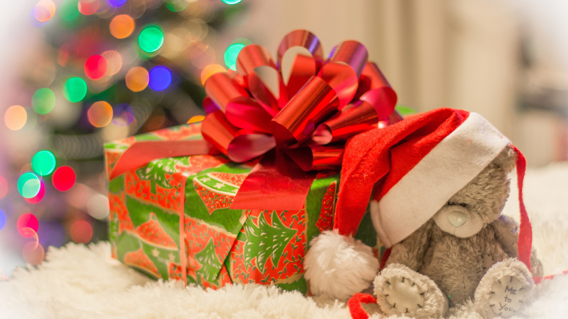 Обои Рождественский день, Новый год, Дед Мороз, красный цвет, настоящее время в разрешении 1920x1080