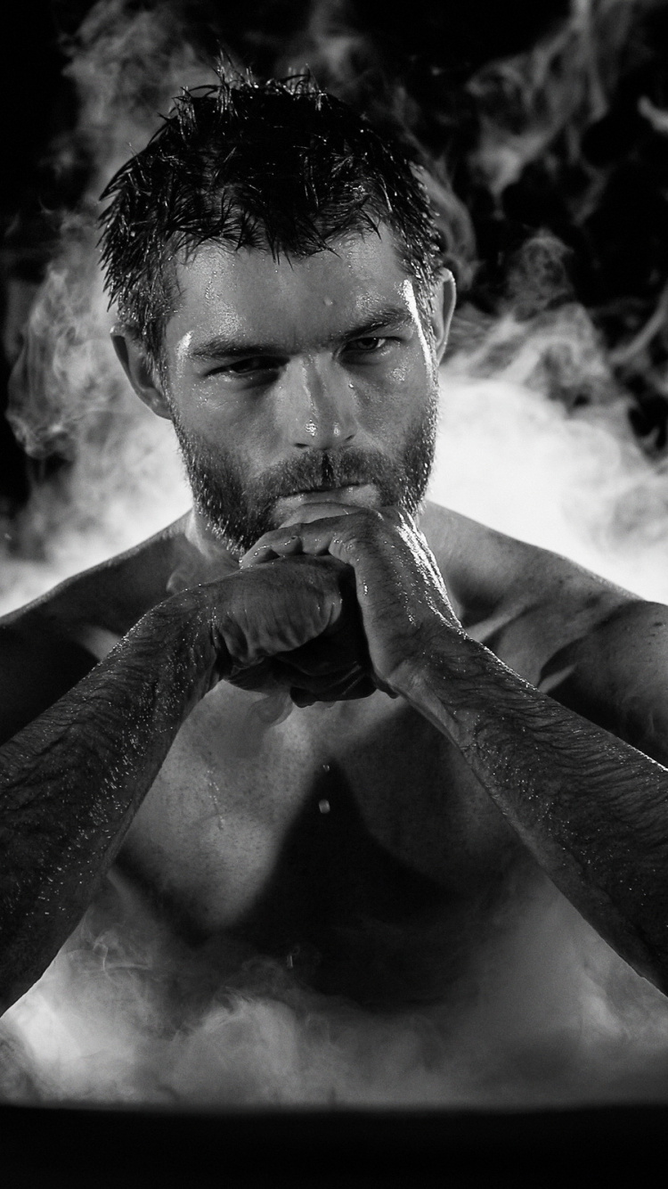 Обои Лиам Макинтайр, Спартак, актер, человек, мышца в разрешении 750x1334