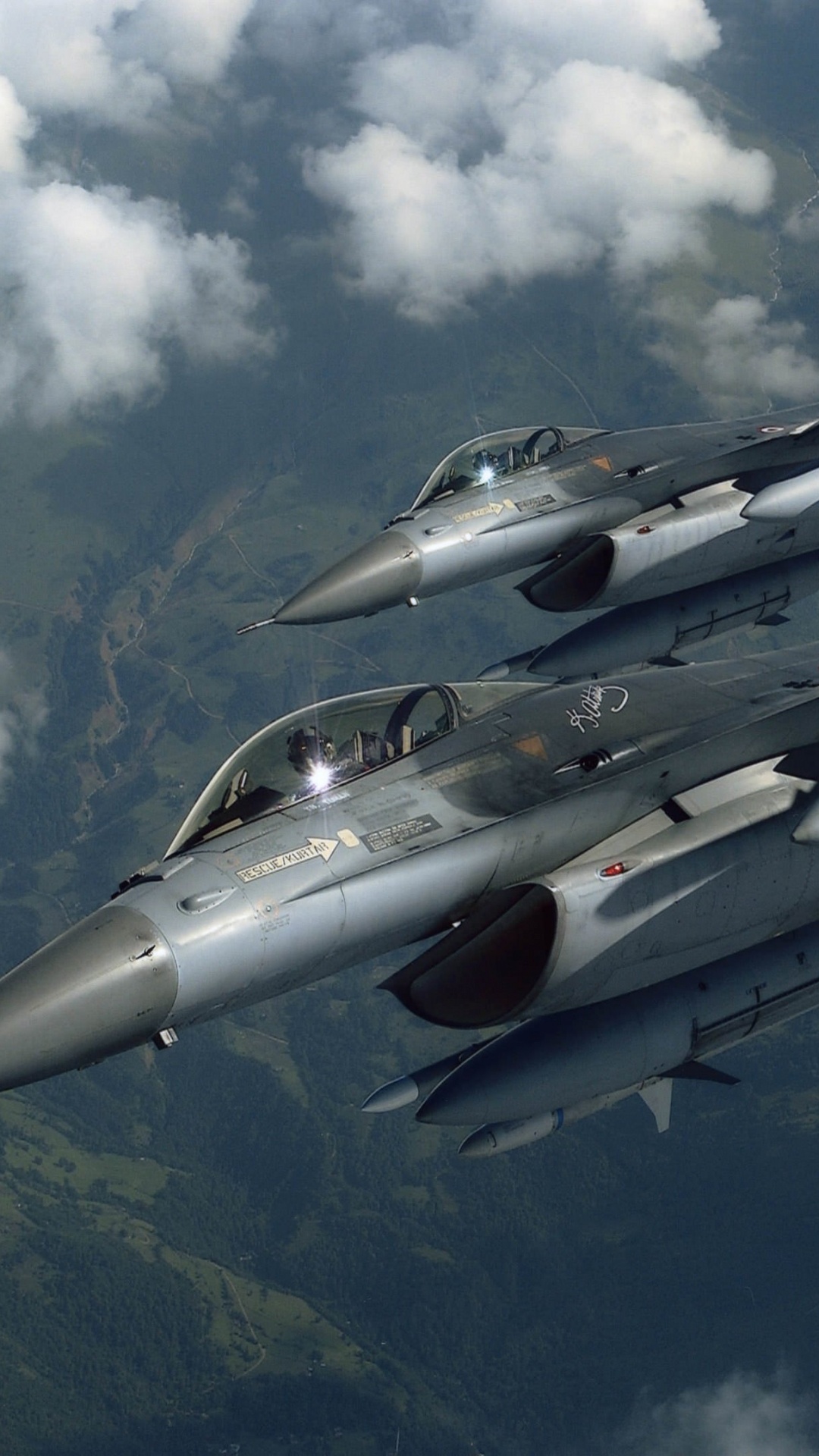 Обои самолеты, военный самолет, реактивный самолет, самолет, истребительная авиация в разрешении 1080x1920