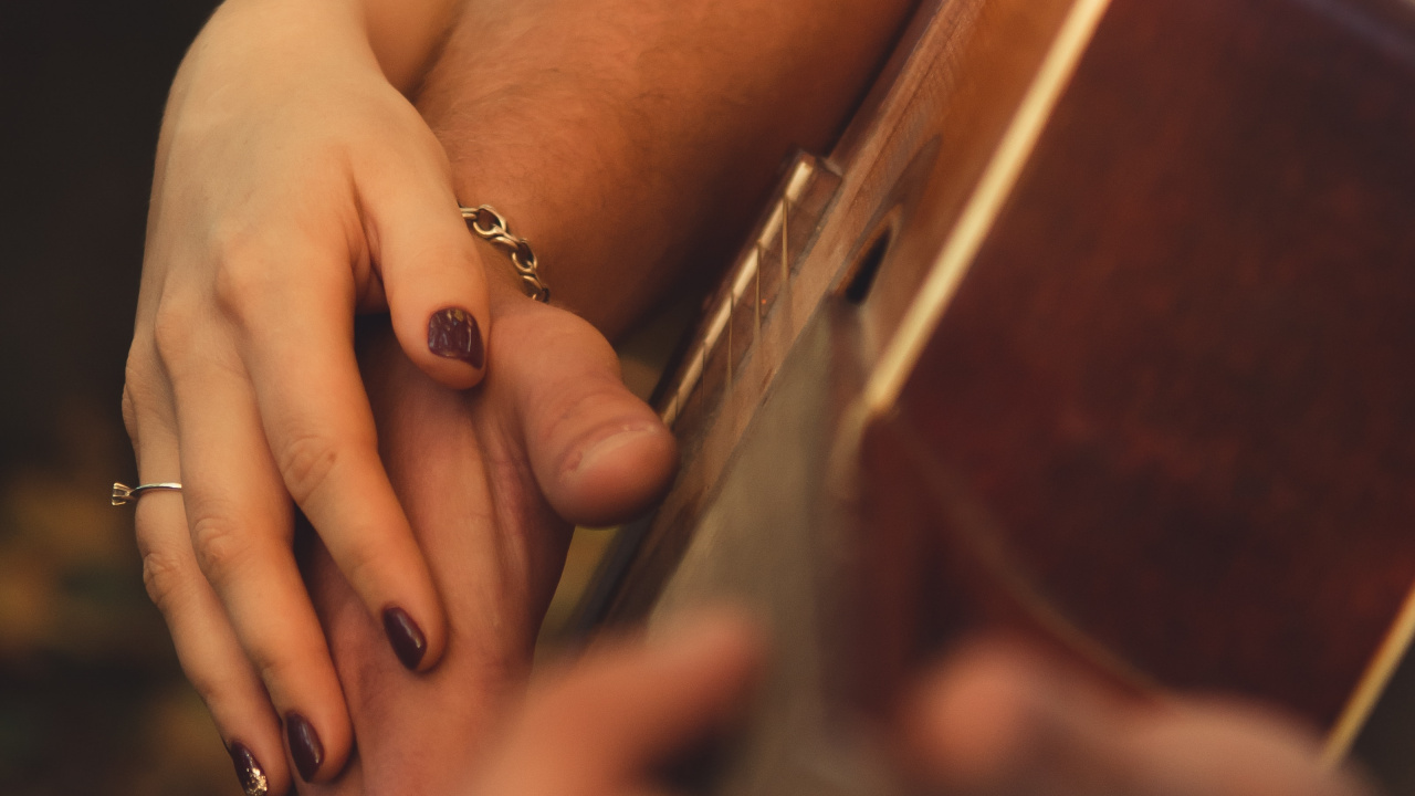 Обои ноготь, крупный план, нога, губы, палец в разрешении 1280x720