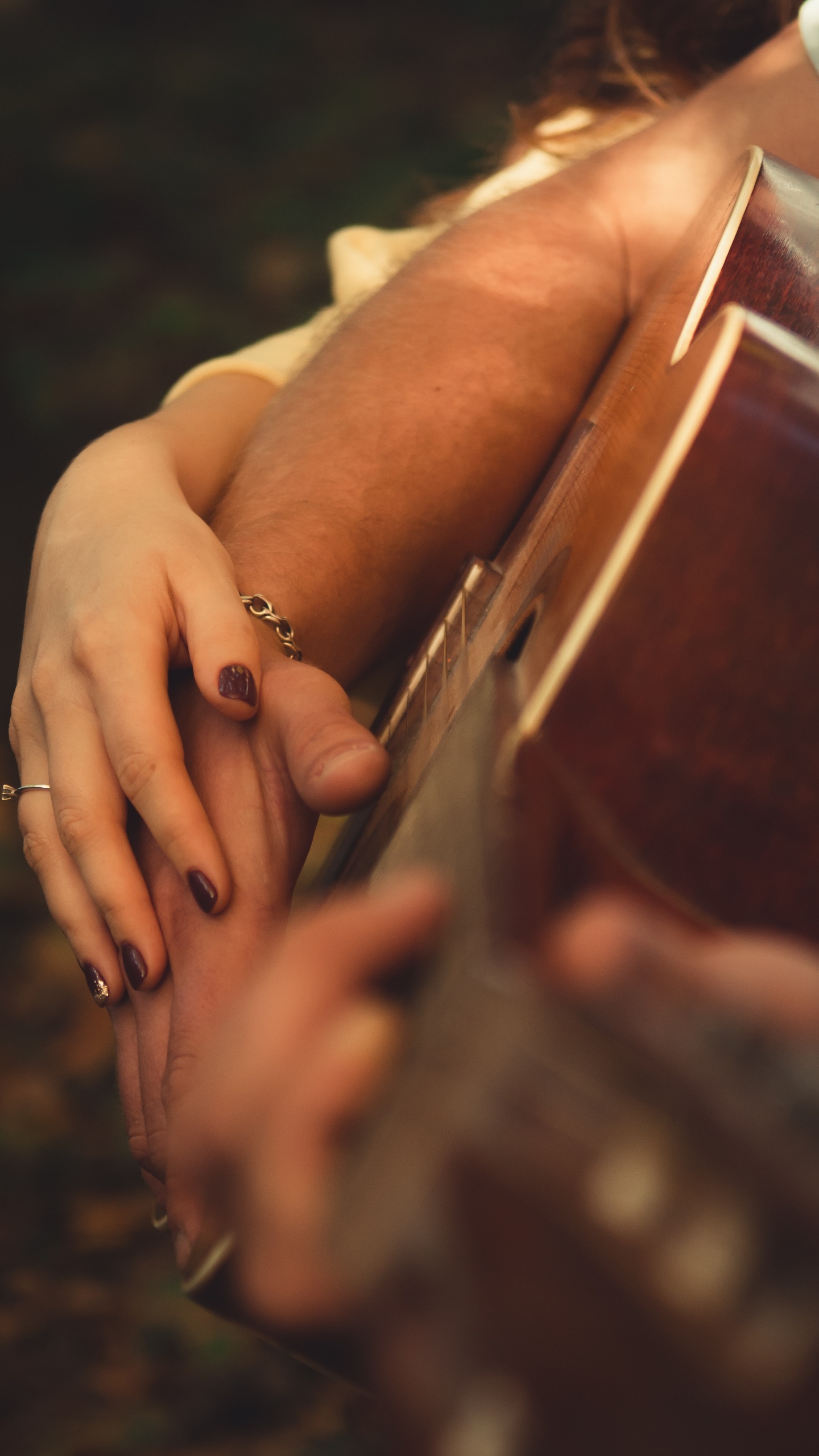 Обои ноготь, крупный план, нога, губы, палец в разрешении 1440x2560