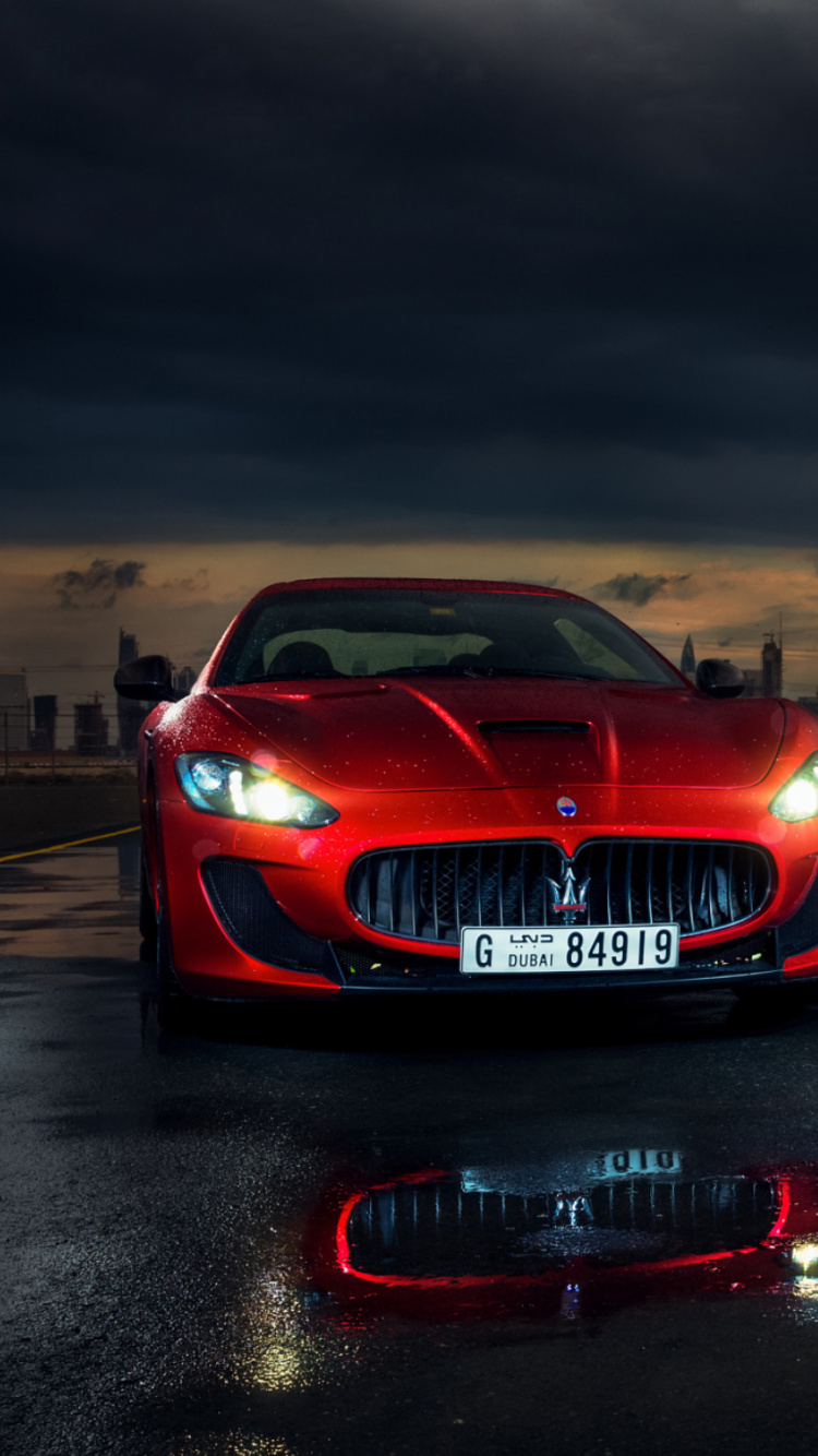 Обои Мазерати, maserati quattroporte, суперкар, красный цвет, моторный транспорт в разрешении 750x1334