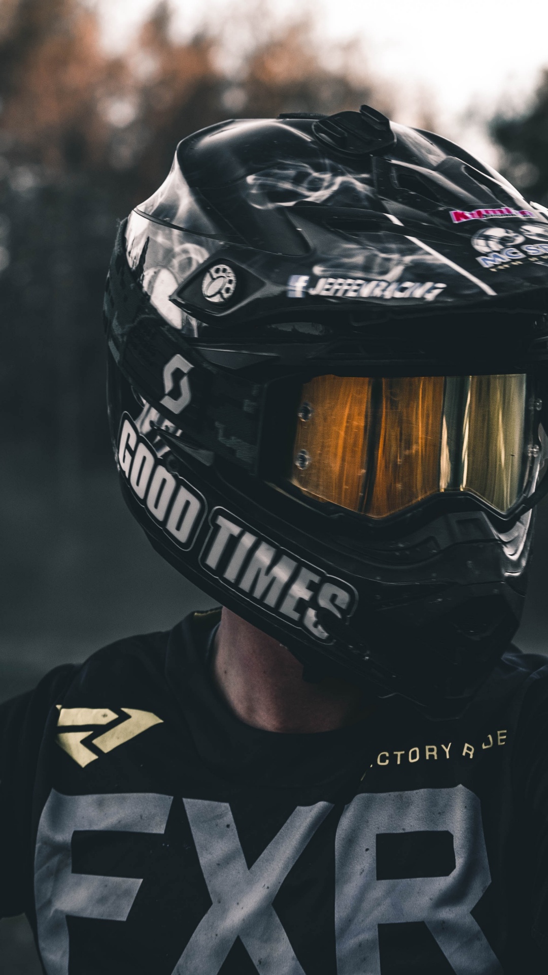 Обои Маска вратаря, пейнтбол, спортивный инвентарь, велосипед, шлем в разрешении 1080x1920