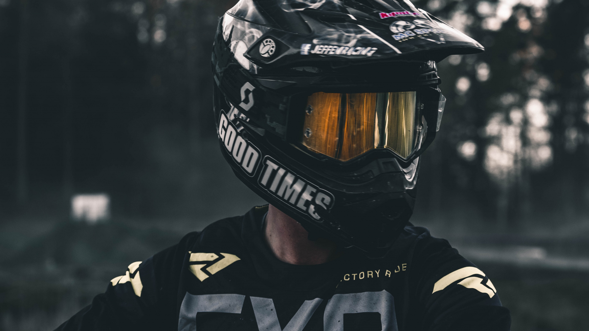 Обои Маска вратаря, пейнтбол, спортивный инвентарь, велосипед, шлем в разрешении 1920x1080