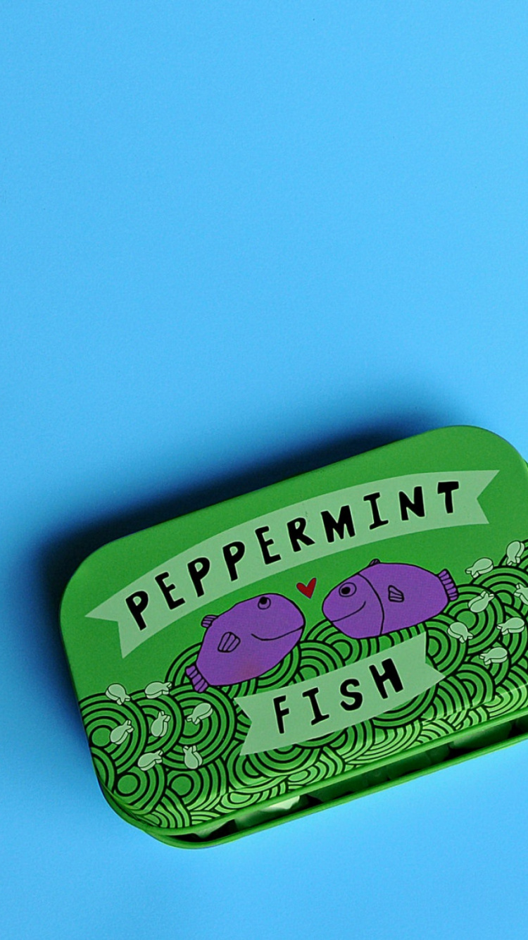 Обои зеленый, небо, дизайн, рыбки, шрифт в разрешении 750x1334