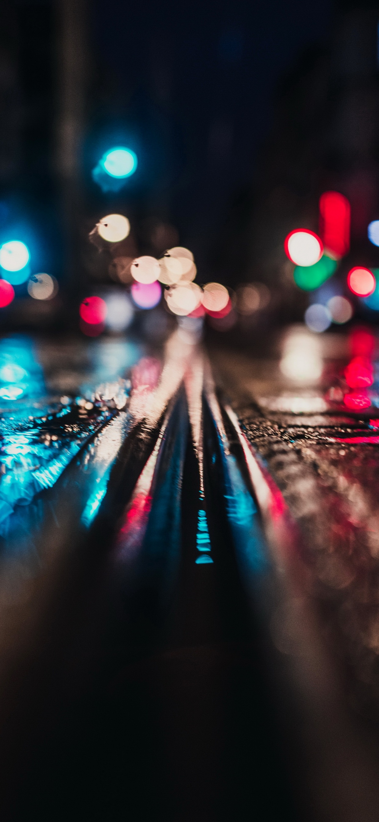 Обои свет, арт, вода, красочность, автомобильное освещение в разрешении 1242x2688