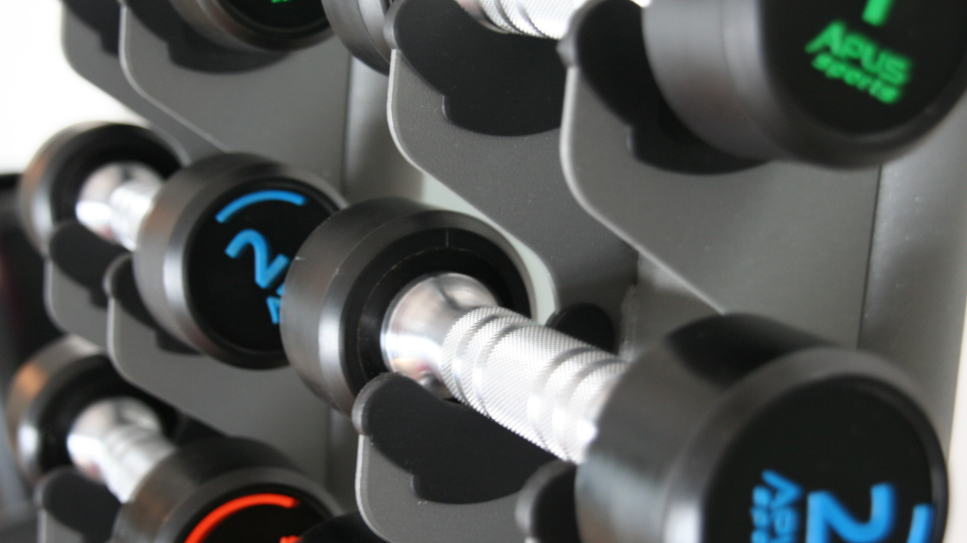 Обои фитнесс центр, гантель, силовые тренировки, упражнение, спортивное оборудование в разрешении 1920x1080