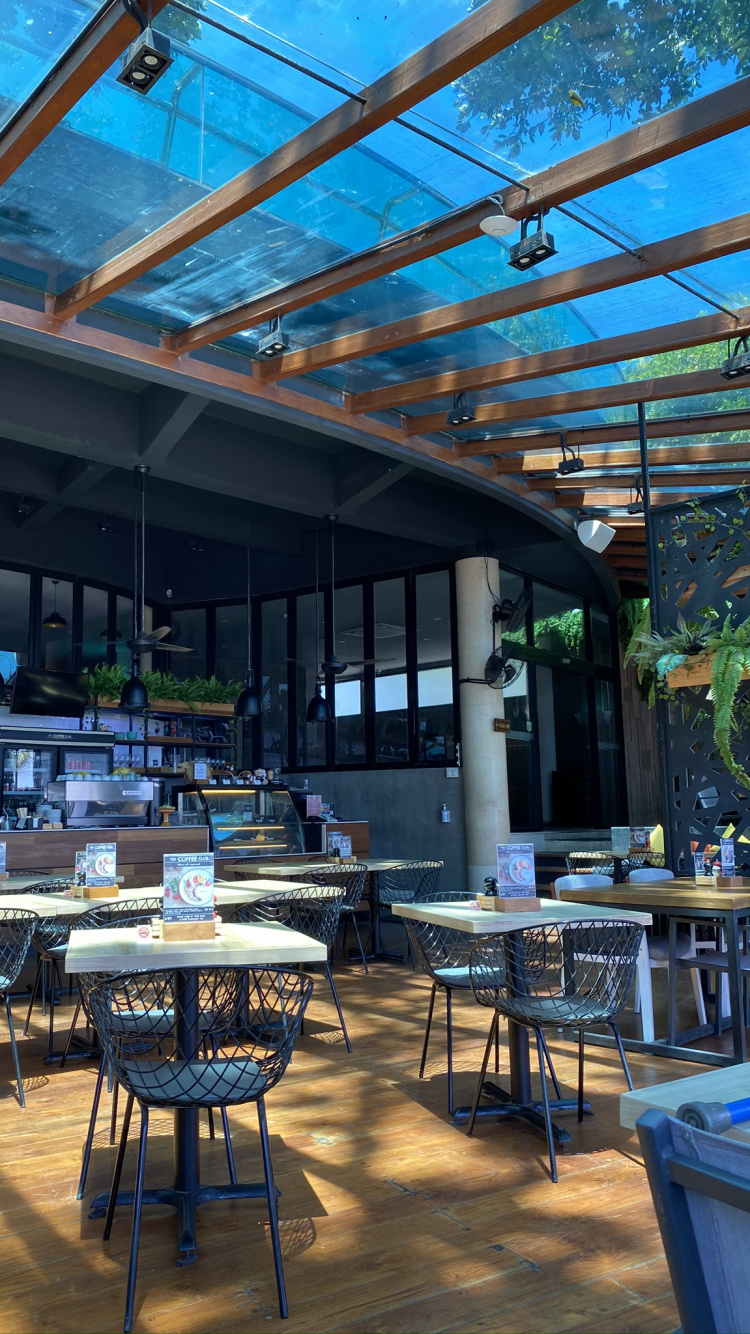 Обои крыша, недвижимость, мебель, таблица, луч в разрешении 750x1334